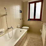 Apartment Jolinda Guest House, Accogliente Con 2 Da Letto, Vista Mare, Vicino Al Centro Di Con Piscina Fuori Terra Cefalu