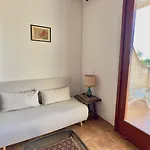 Apartment Jolinda Guest House, Accogliente Con 2 Da Letto, Vista Mare, Vicino Al Centro Di Con Piscina Fuori Terra Cefalu