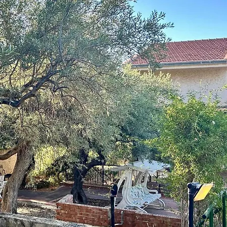 Jolinda Guest House, Accogliente Con 2 Da Letto, Vista Mare, Vicino Al Centro Di Con Piscina Fuori Terra Cefalu