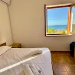 Jolinda Guest House, Accogliente Con 2 Da Letto, Vista Mare, Vicino Al Centro Di Con Piscina Fuori Terra