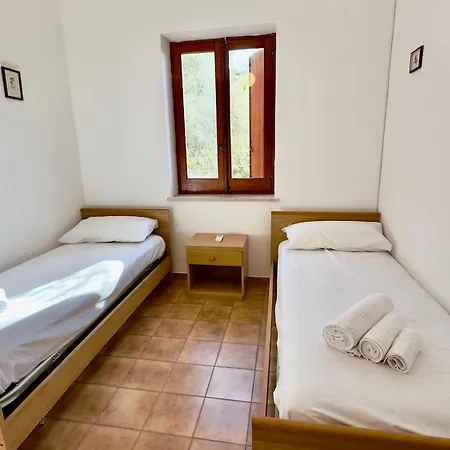 Jolinda Accogliente Vista Mare, Vicino Al Centro Di Con Piscina Fuori Terra 아파트