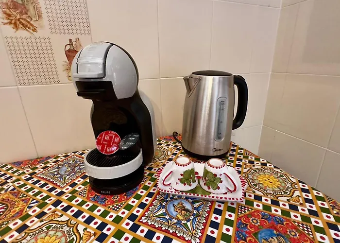 Jolinda Guest House, Accogliente Con 2 Da Letto, Vista Mare, Vicino Al Centro Di Con Piscina Fuori Terra Apartamento