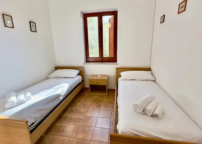 Jolinda Guest House, Accogliente Con 2 Da Letto, Vista Mare, Vicino Al Centro Di Con Piscina Fuori Terra Apartamento