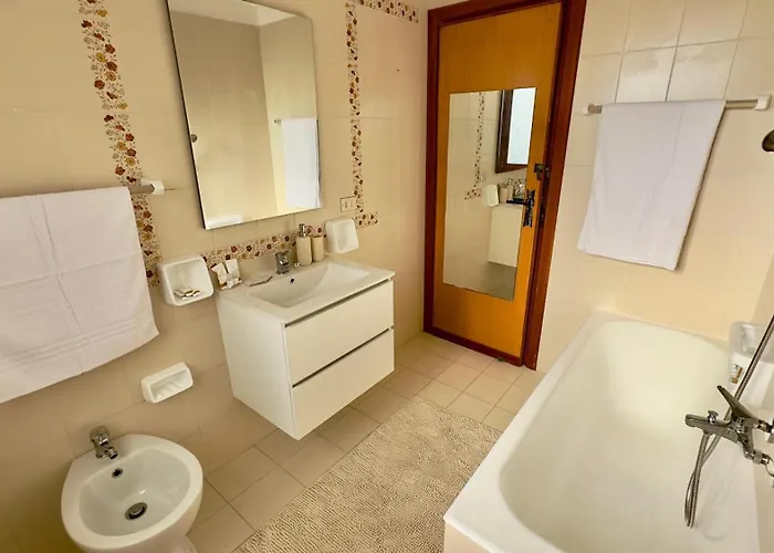 Apartamento Jolinda Guest House, Accogliente Con 2 Da Letto, Vista Mare, Vicino Al Centro Di Con Piscina Fuori Terra Cefalù