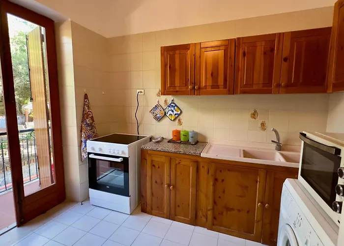 Jolinda Guest House, Accogliente Con 2 Da Letto, Vista Mare, Vicino Al Centro Di Con Piscina Fuori Terra Apartamento